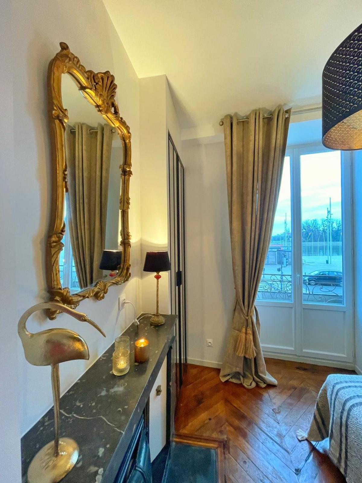 Center Macon Charmant Appartement Avec Vue Sur La Saone Eksteriør bilde
